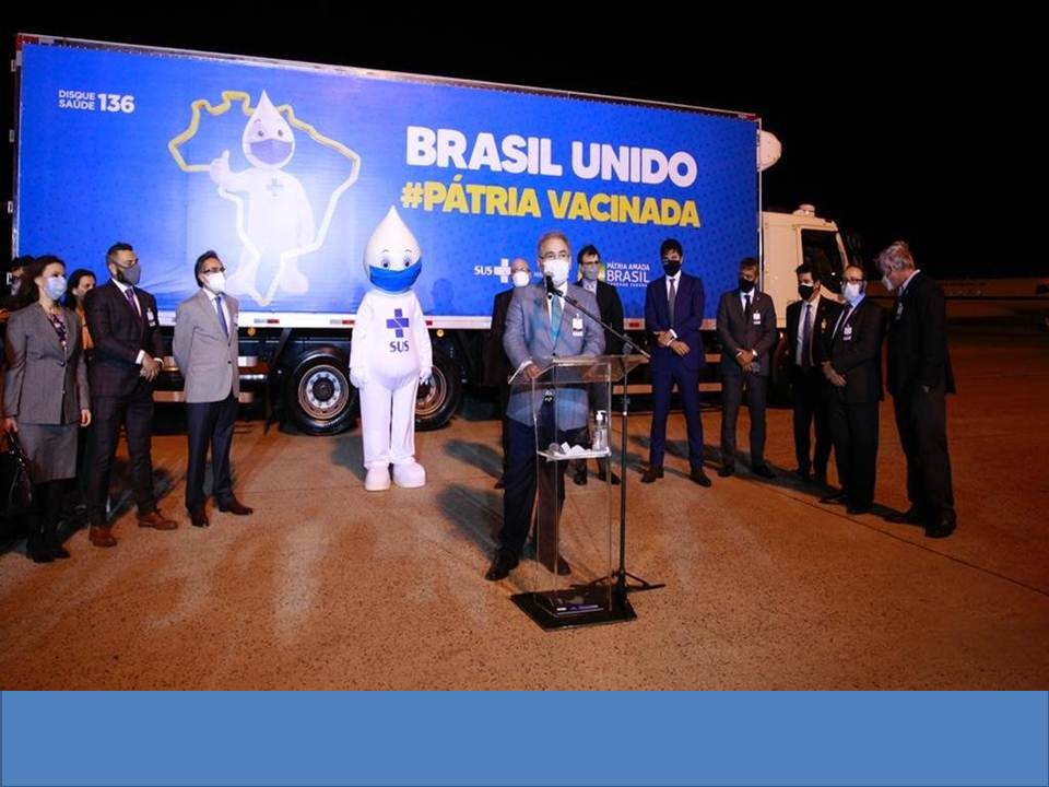 Chega ao Brasil 1º lote da vacina da Pfizer-BioNTech