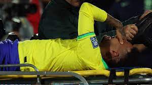 Referência na Seleção Brasileira Neymar sofre ruptura do ligamento do joelho e passará por operação