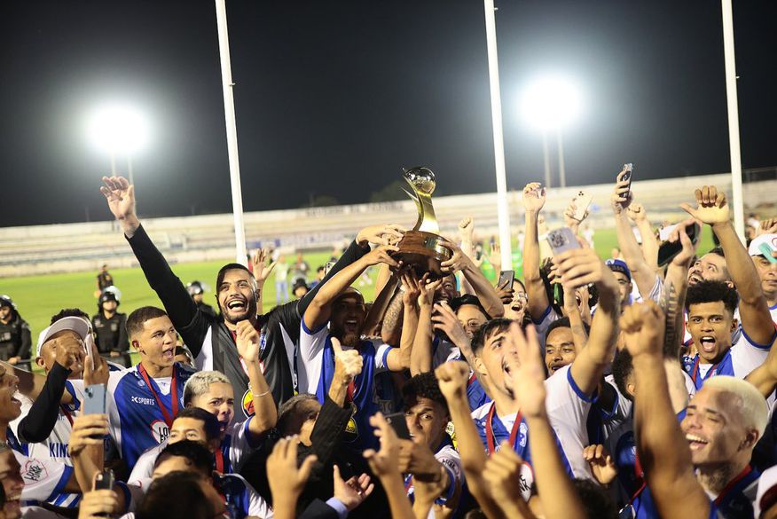 O Atletico de Cajazeiras vence o Pombal e se consagra campeão da segunda divisão do Paraibano 2023