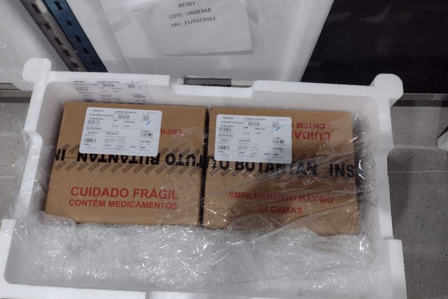 Paraíba recebeu 5,8 mil doses de CoronaVac e distribui para os municípios neste Domingo