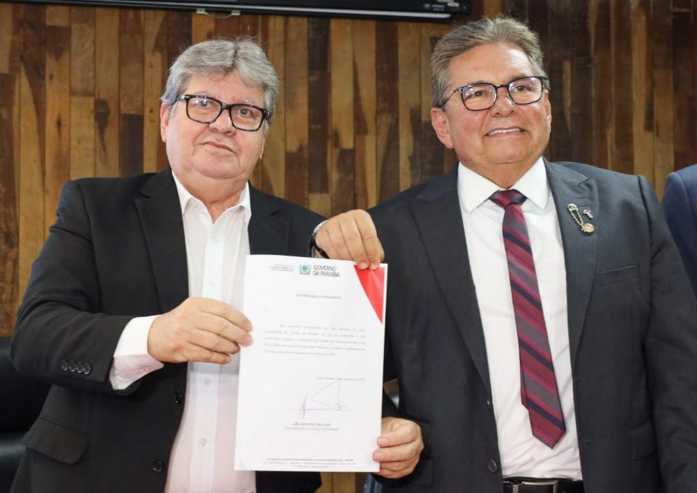 Assembleia Legislativa da Paraíba realiza sessão com mensagem do governador nesta quarta