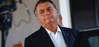 Ordem do Supremo Tribunal Federal (STF) determina que Bolsonaro entregue passaporte à Justiça