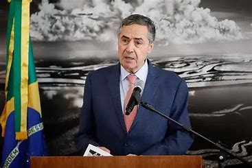 Barroso diz que risco à democracia era maior do que se pensava