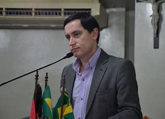 Vereador devolve carro locado pela Câmara Municipal de Campina Grande: “Não me senti bem com o benefício”