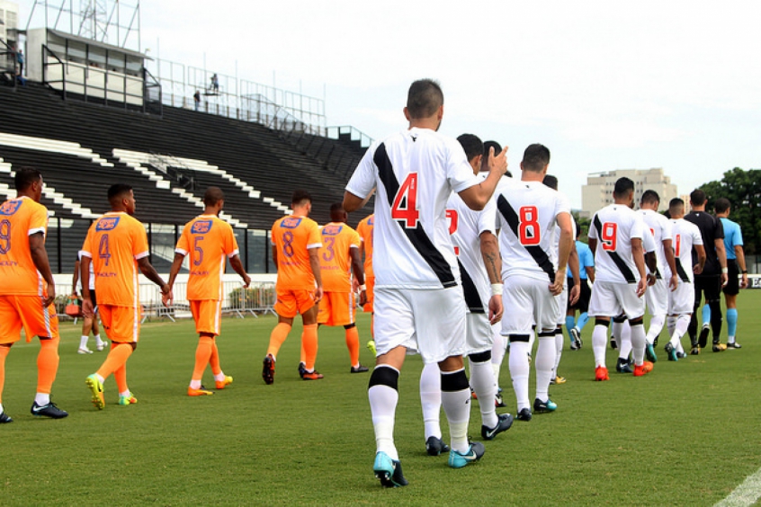 Vasco e Nova Iguaçu empatam no 1º jogo das semifinais do Cariocão