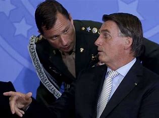 Polícia Federal indicia Bolsonaro, Cid e outras 15 pessoas em caso de falsificação em carteiras de vacinação