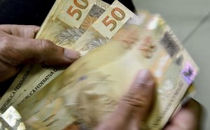 Renda dos 10% mais ricos é 14,4 vezes superior à dos 40% mais pobres segundo o IBGE