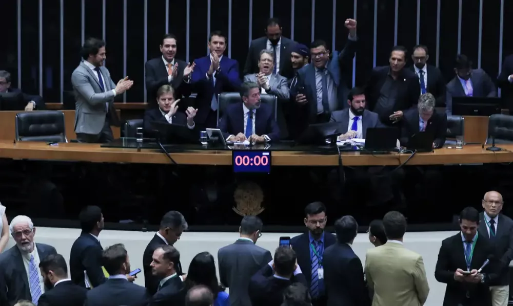 Câmara aprova programa para setor de eventos com teto de R$ 15 bilhões