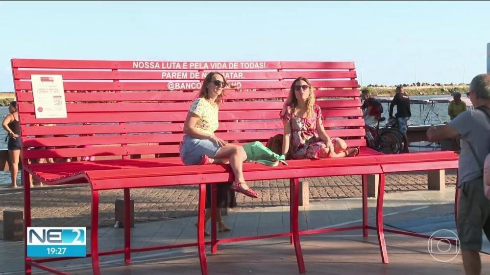 Banco Vermelho será instalado nesta terça-feira no Parque Solon de Lucena para conscientizar população sobre o feminicídio