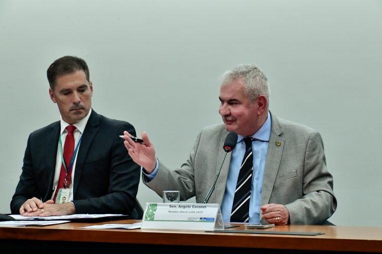 Relator do Orçamento de 2025 defende valor das emendas parlamentares na proposta Fonte: Agência Câmara de Notícias