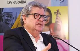 João Azevêdo anuncia lançamento de edital para construção de mais de 2.800 cisternas em 25 municípios