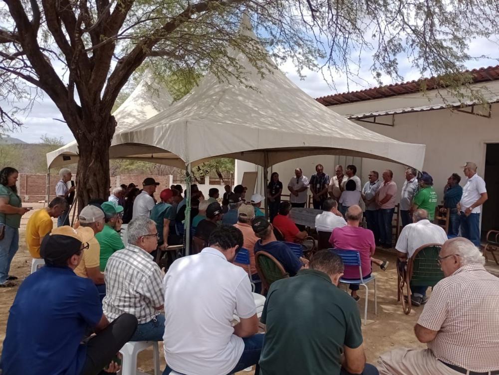 Produtores promovem encontro e buscam certificação para valorizar produção de queijos no sertão da Paraíba