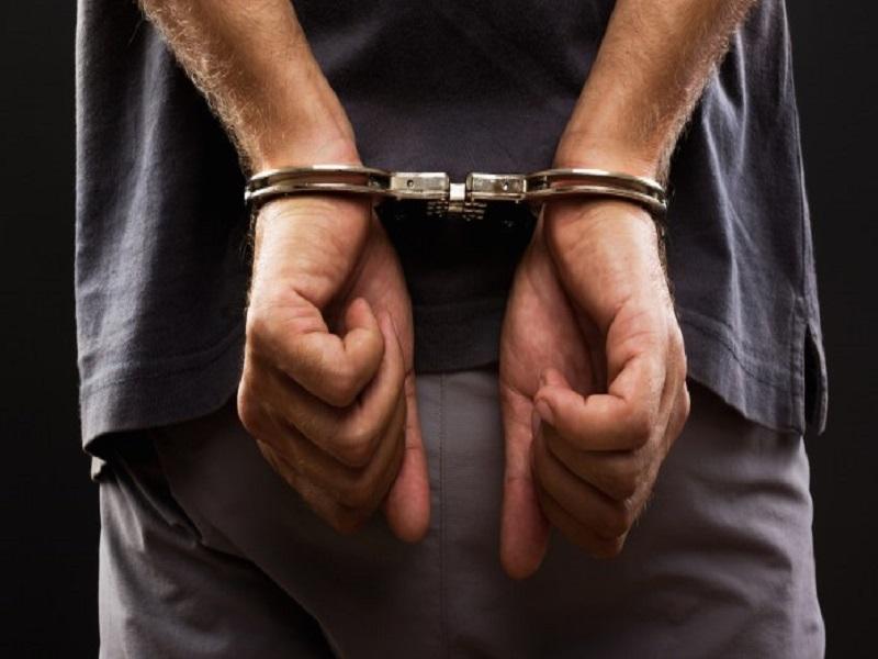 Foragido da Justiça é preso com arma, munições e drogas na Paraíba
