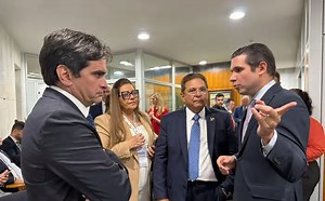 Murilo e Adriano Galdino são recebidos por Hugo Motta para tratar de ações para o estado da Paraíba
