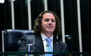 Veneziano é oficializado como novo líder do Bloco da Maioria no Senado Federal