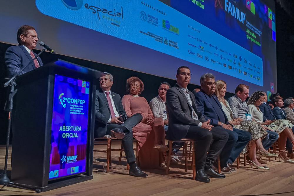 Deputados participam da abertura do Congresso Paraibano de Oportunidades para os Municípios