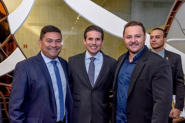 Prefeito de São Mamede Chaguinha Lopes (UB), visita lideranças políticas apresentando projetos em Brasília