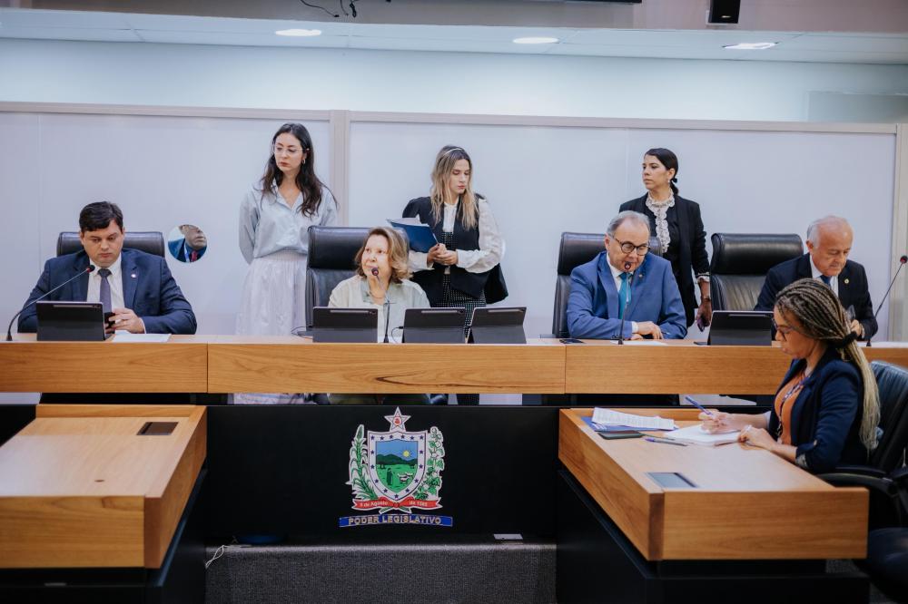 Comissão de Orçamento da ALPB aprova parecer preliminar do projeto da LDO 2026