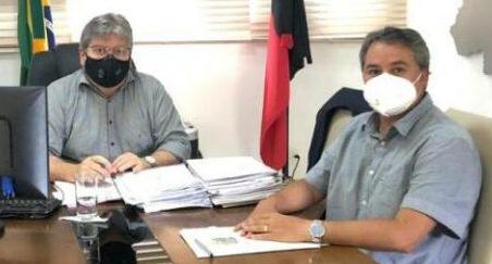 João Azevedo lidera pesquisa para governador e Efraim Filho para o Senado segundo Qualyt/Fonte 83