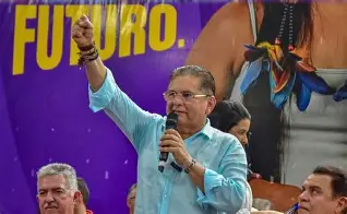 Adriano Galdino diz que será candidato ao governo do estado apoiado por Lula