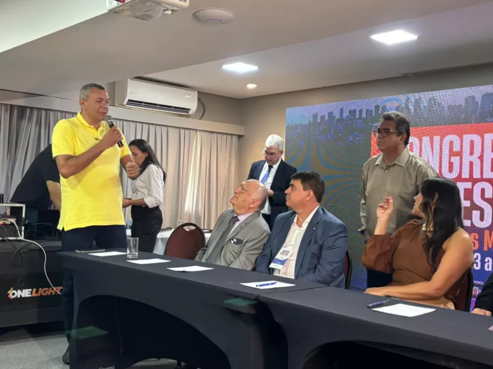 Félix Júnior participa da abertura do Congresso Nordestino de Legislativos mirins e defende fortalecimento das câmaras municipais