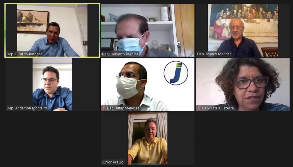 CCJ aprova projeto que obriga a autorização imediata dos testes de Covid-19 pelos planos de saúde