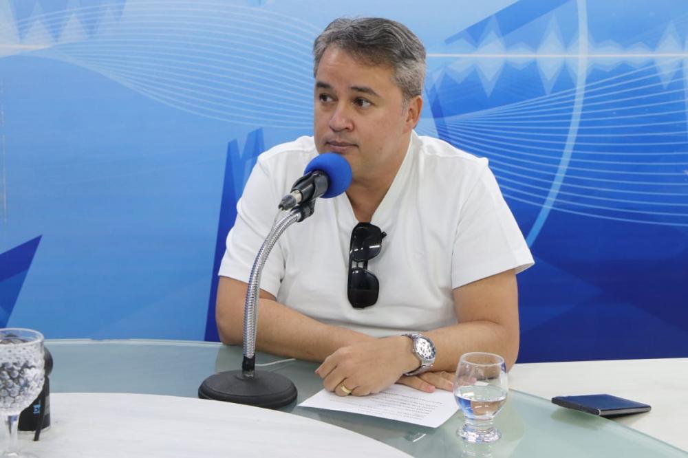 Efraim diz que postura contrária de federação a Lula levará Lucas Ribeiro ao PSB