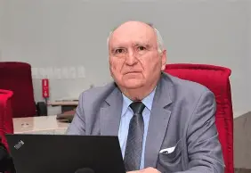 Nominando Diniz revela que aposentadoria antecipada do TCE-PB ocorre como gesto de “gratidão” a João Azevêdo