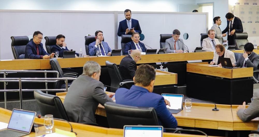 ALPB mantém aprovação de projeto que garante transferência de servidoras públicas vítimas de violência doméstica 