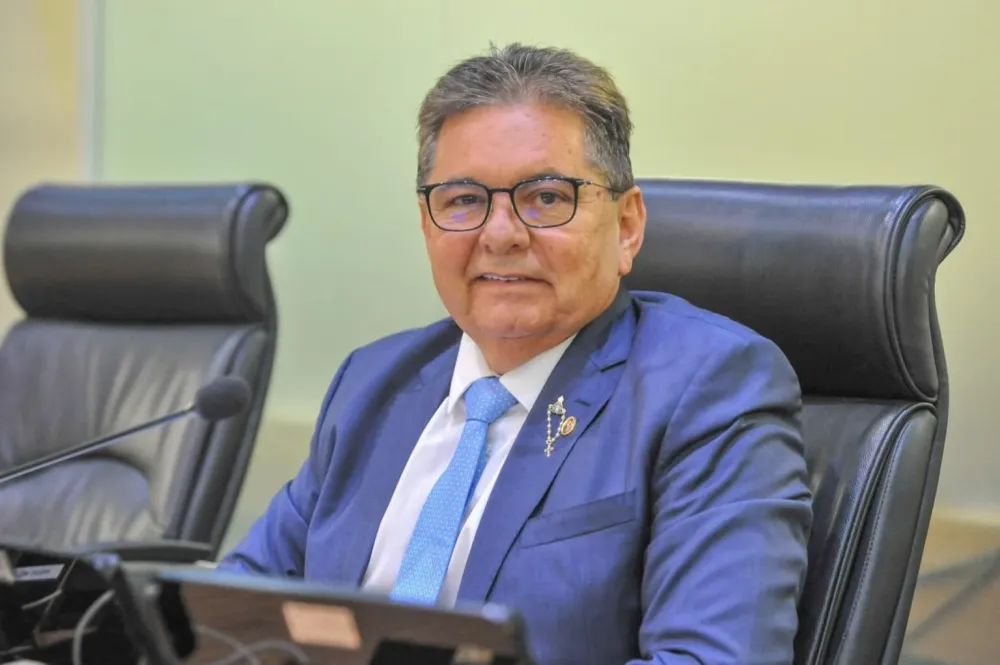 Adriano Galdino diz que definição do vice de Lucas Ribeiro só deve ocorrer no meio do ano