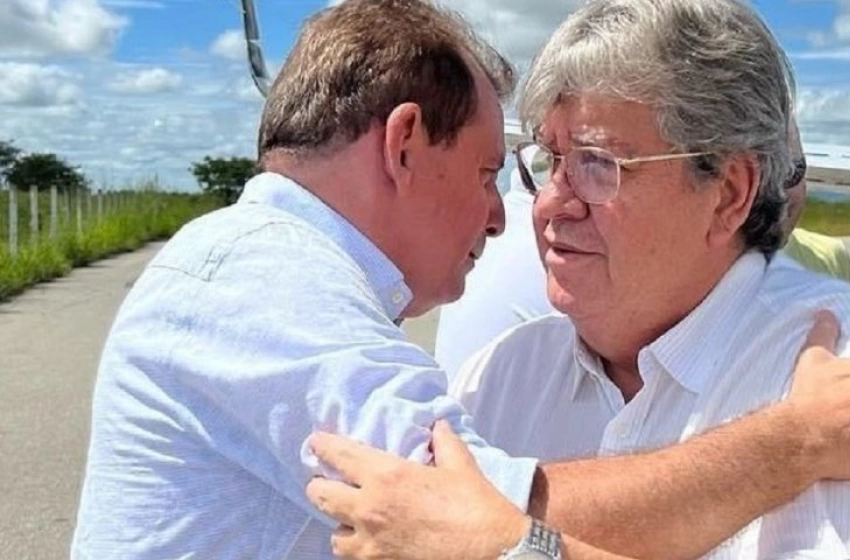 João Azevêdo fecha chapa para o Senado e coloca Chico Mendes na primeira suplência
