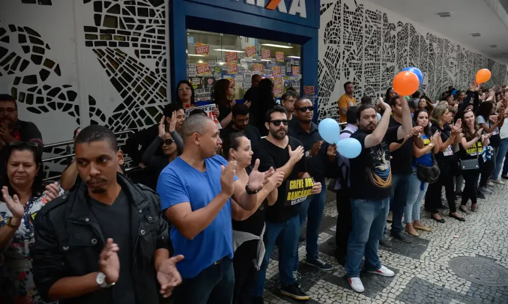Bancários da Paraíba aprovam greve e paralisação começa na quinta-feira (10)