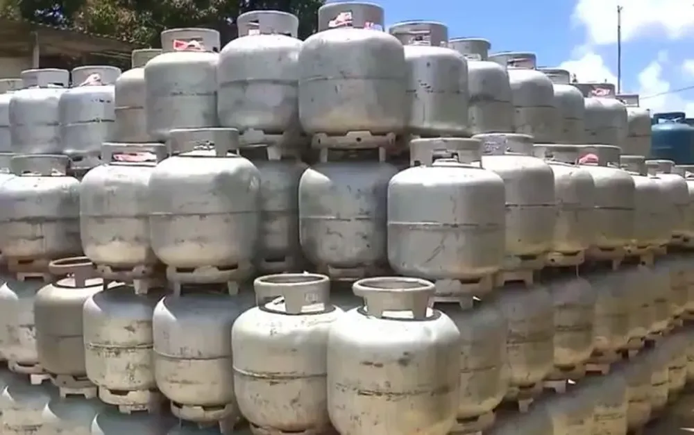 Preço do gás de cozinha em João Pessoa oscila entre R$ 105 e R$ 130, após reajuste de 7%