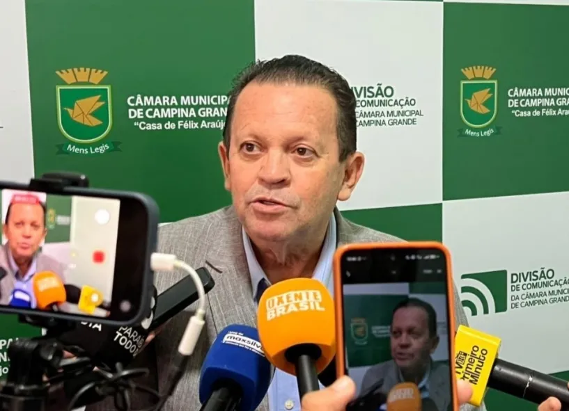 Olimpio cobra à Prefeirura o pagamento do 14º salário e valorização dos professores