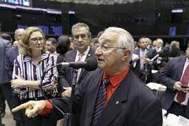 Frei Anastácio diz que Bolsonaro mente, em rede nacional, para enganar a população