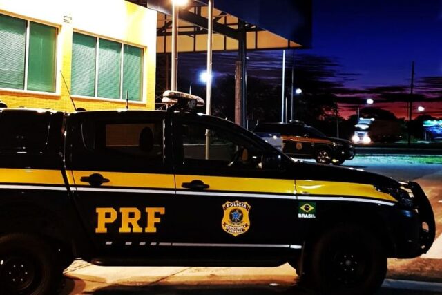 PRF encerra evento com aglomeração e pessoas sem máscaras, na Paraíba