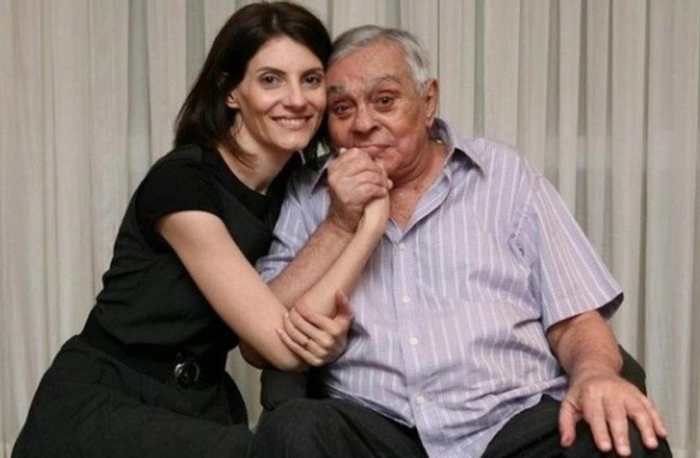 Viúva de Chico Anysio é internada em estado grave com Covid-19