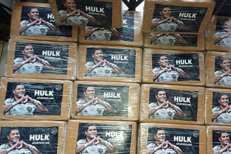 Polícia Nacional Equatoriana apreende pacotes de drogas com foto do atacante paraibano Hulk do Atlético Mineiro