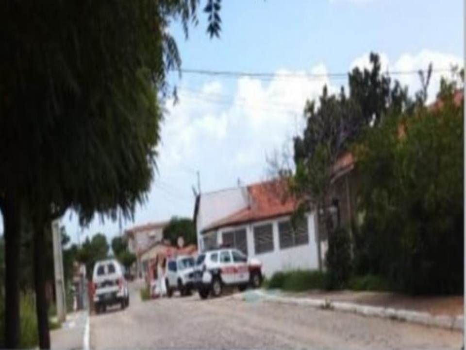 Homens mascarados invadiram e roubaram a residência do delegado de Várzea