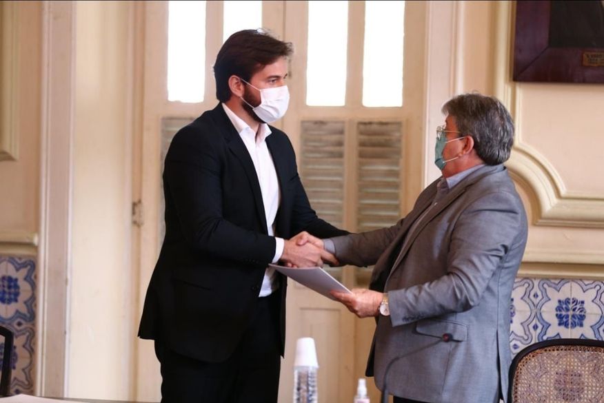 Prefeito de Campina Grande é recebido pelo governador João Azevedo