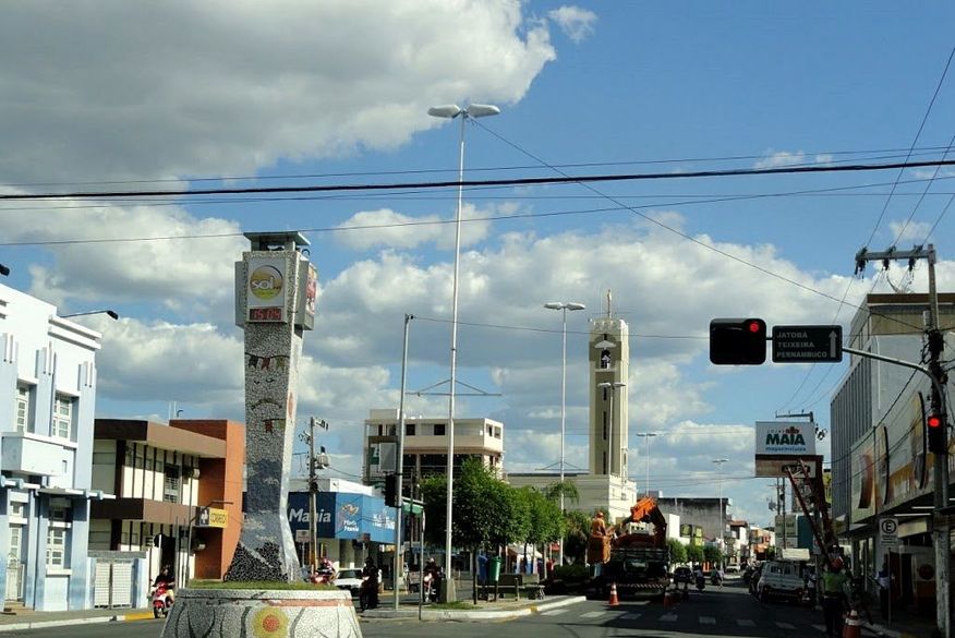 Patos publica decreto que amplia horário de funcionamento de bares e restaurantes