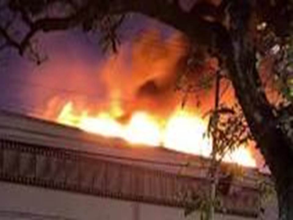 Incêndio atinge o galpão da Cinemateca Brasileira em São Paulo destruindo importantes acervos