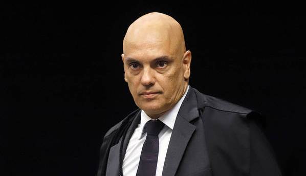 Moraes manda investigar Bolsonaro por vazamento de inquérito sigiloso da Polícia Federal