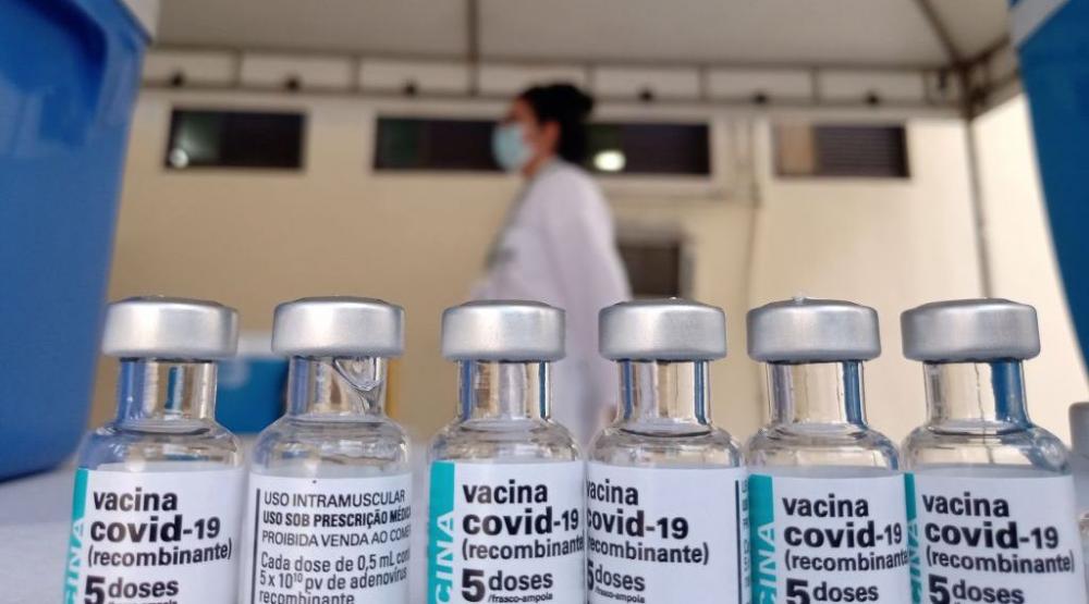 No Rio de Janeiro servidora aplica vacina de poliomielite no lugar da de covid-19