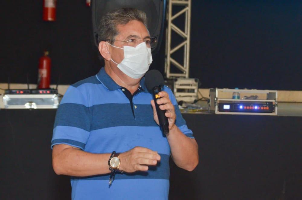 Adriano volta a apelar para que Exército não suspenda Operação Carro-Pipa na Paraíba