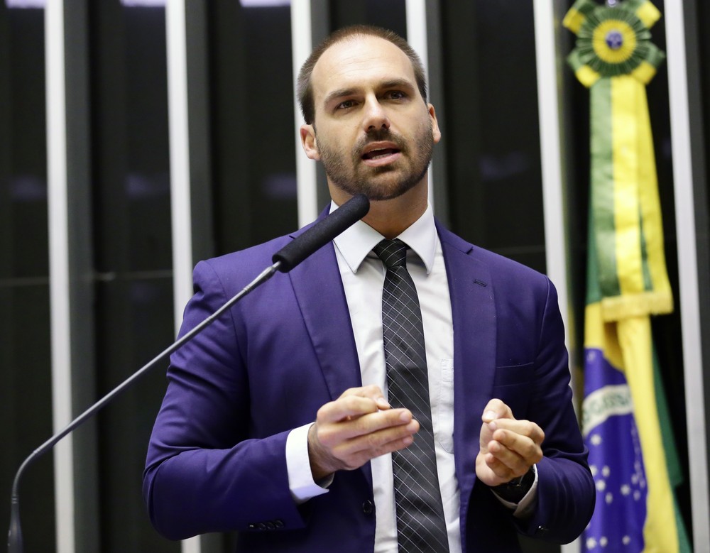 Relator pede arquivamento de processo contra Eduardo Bolsonaro