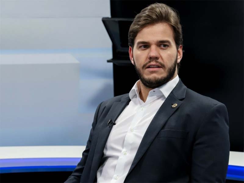 Prefeito anuncia concursos em Campina Grande para preenchimento de mais de duas mil vagas até 2024