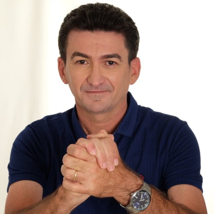 Prefeito de Equador RN entrega Trator e implementos às comunidades rurais