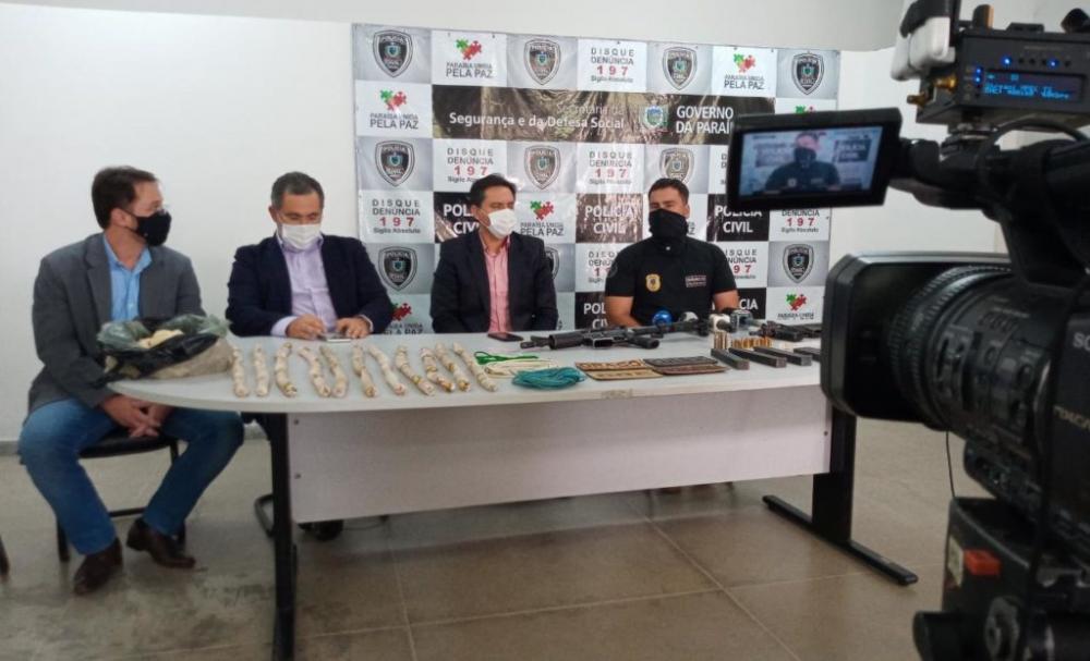 Crime organizado: Polícia prende 19 suspeitos e apreende fuzil, submetralhadora e artefatos explosivos