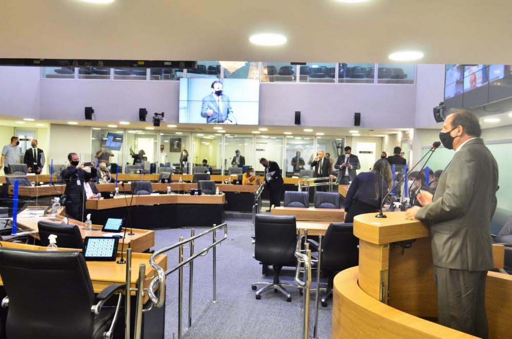 Na primeira sessão híbrida, ALPB aprova Passaporte da Vacina para garantir controle sobre aglomerações